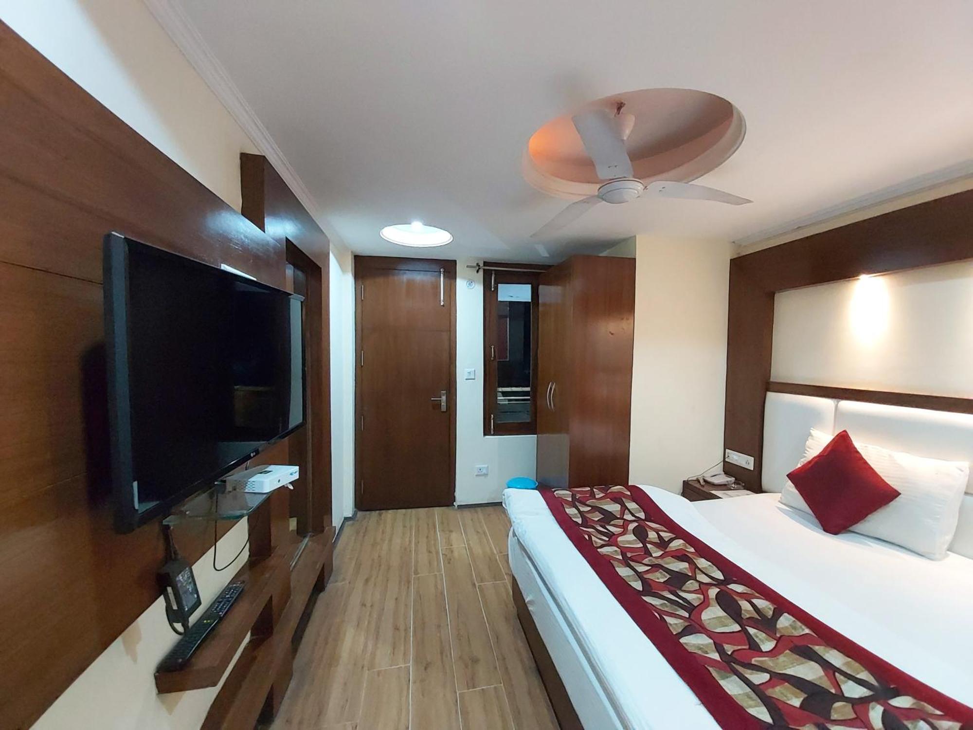 Goroomgo Moon Nainital Near Naini Lake - Parking & Lift Facilities -Hygiene And Spacious Room - Best Seller Exterior photo